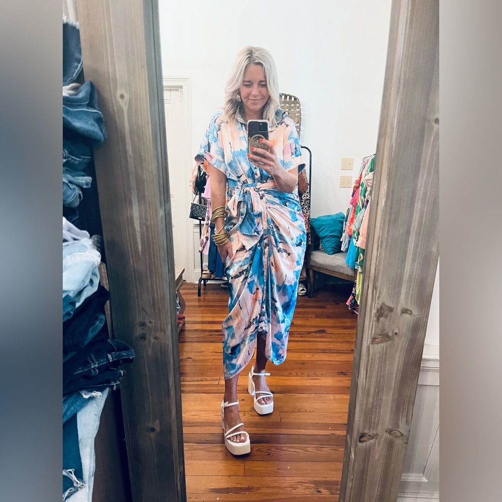 Entro Blue and Pink Midi Dress